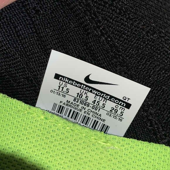 TWO pairs of Nike men’s running sneakers - Picture 6 of 6